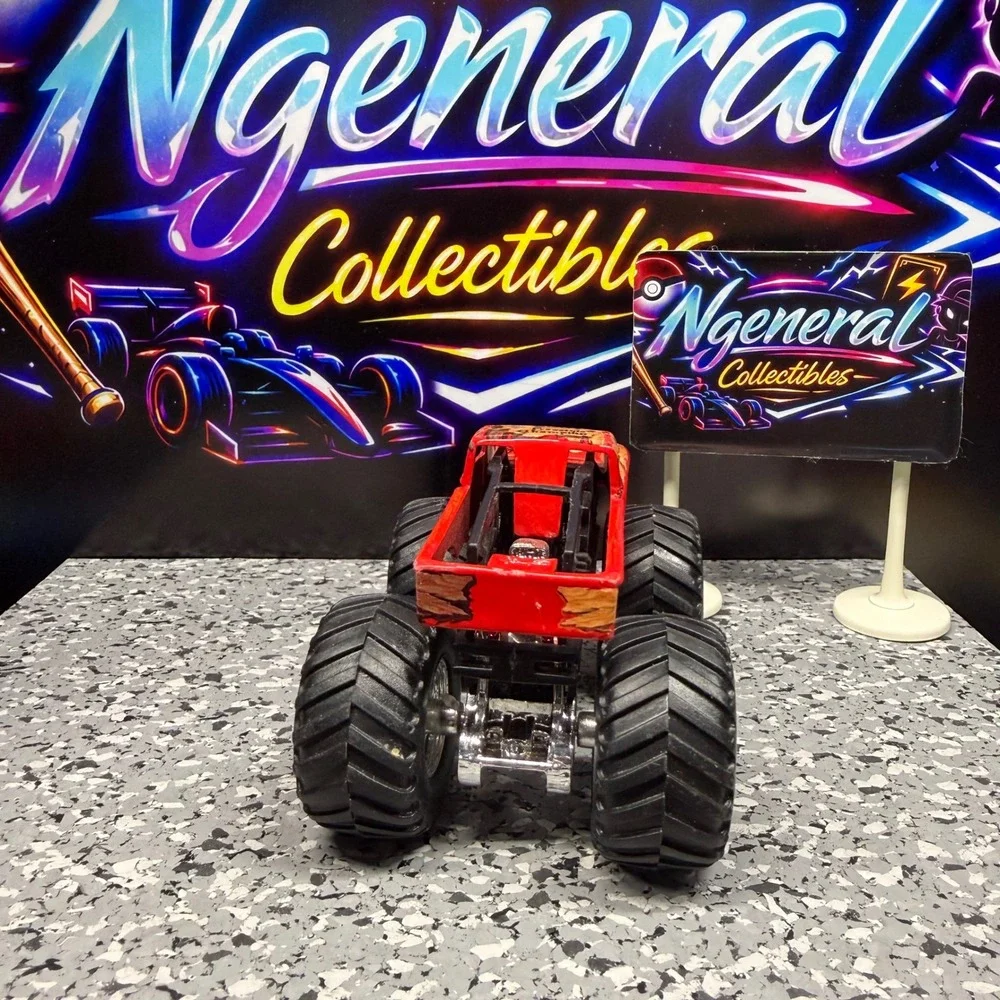 Hot Wheels Monster Jam Captain's Curse Red Pirate Monster Truck 2007 1:64